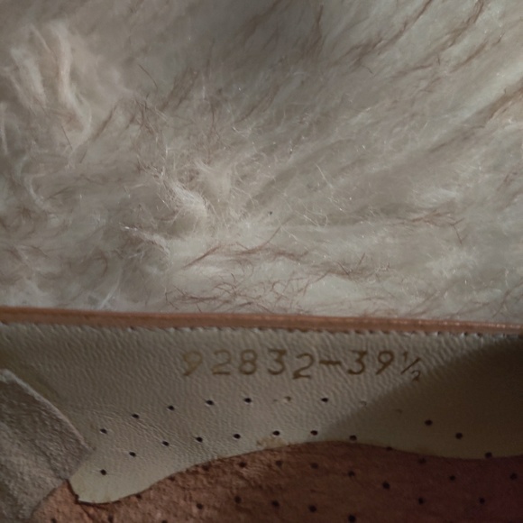 Women's Shoes - Picture 5 of 8